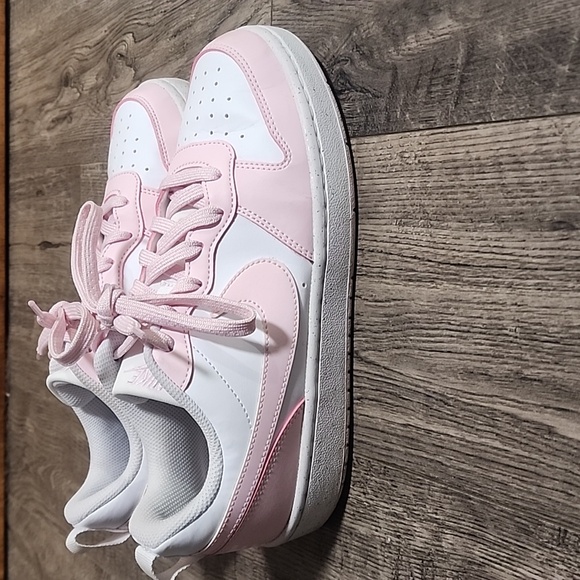Nike Court Borough Low 2 SE White & Pink Shoes - Picture 3 of 6